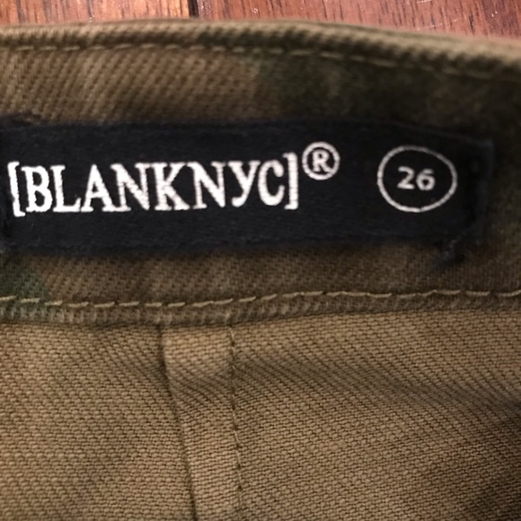 BLANCNYC camo frayed skirt - Picture 4 of 11